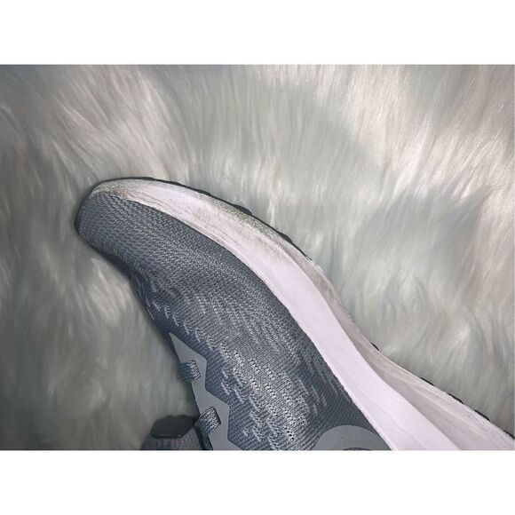 Nike running sneakers size 8  zoom windflow 6 gray - Picture 6 of 7